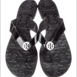 BRAND NEW! Tory Burch Patent Leather Thong Sandals